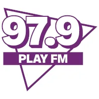 Logo de Play FM 97.9
