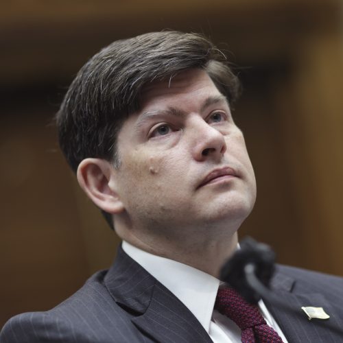FCC Republican resigns, leaving agency with just two commissioners
