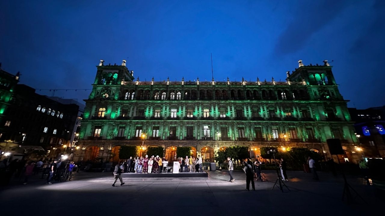 Cuenta regresiva para el Mundial 2026: Clara Brugada presenta iluminación de edificios y monumentos en CDMX